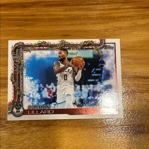 Damian Lillard Milwaukee Bucks Holiday SUPER SHORT VARIATION
